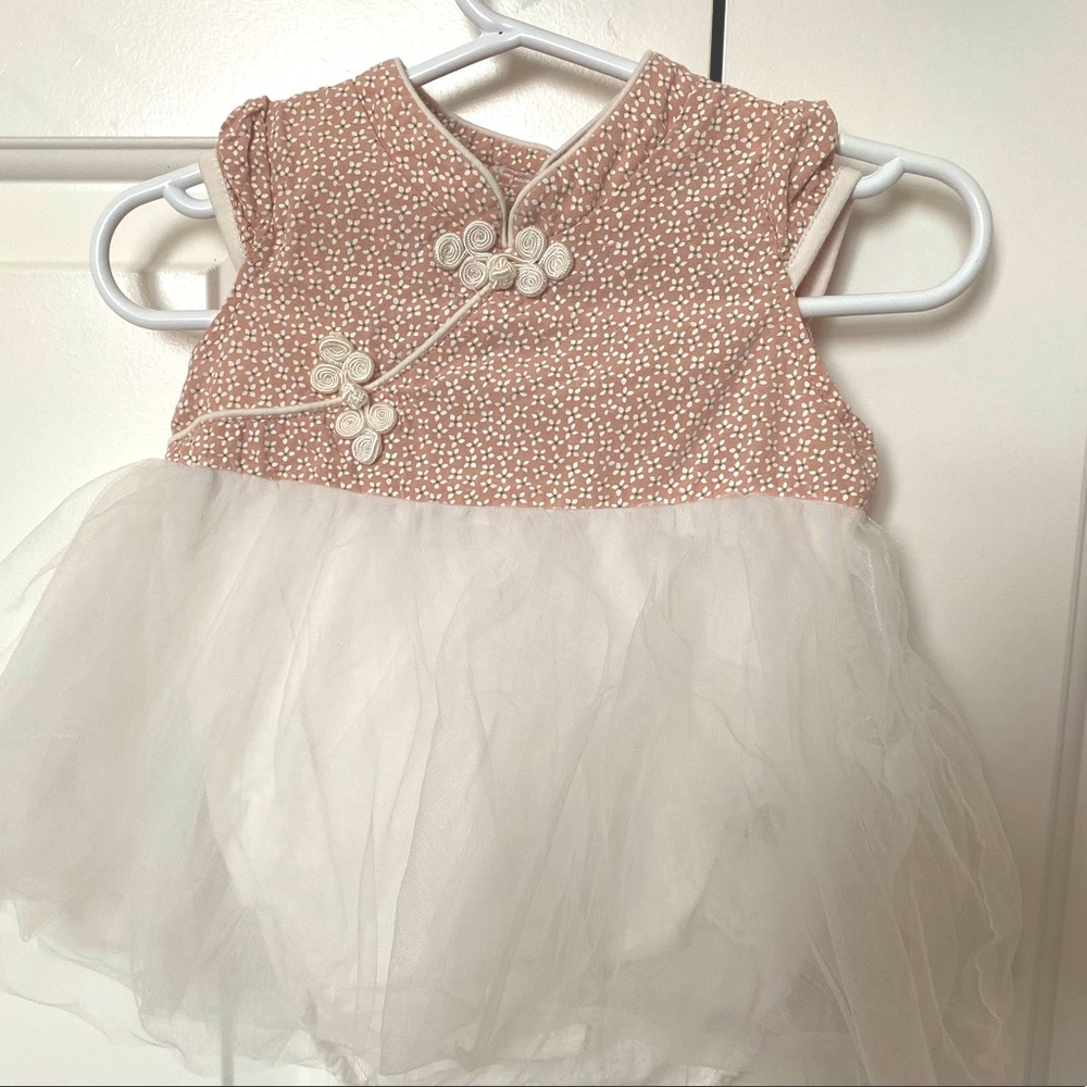 ❌SOLD❌Frog button Babygirl dress 3-6m